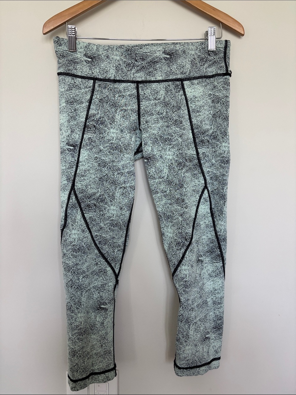 VimMia Speckled Reversible Compression Leggings EUC